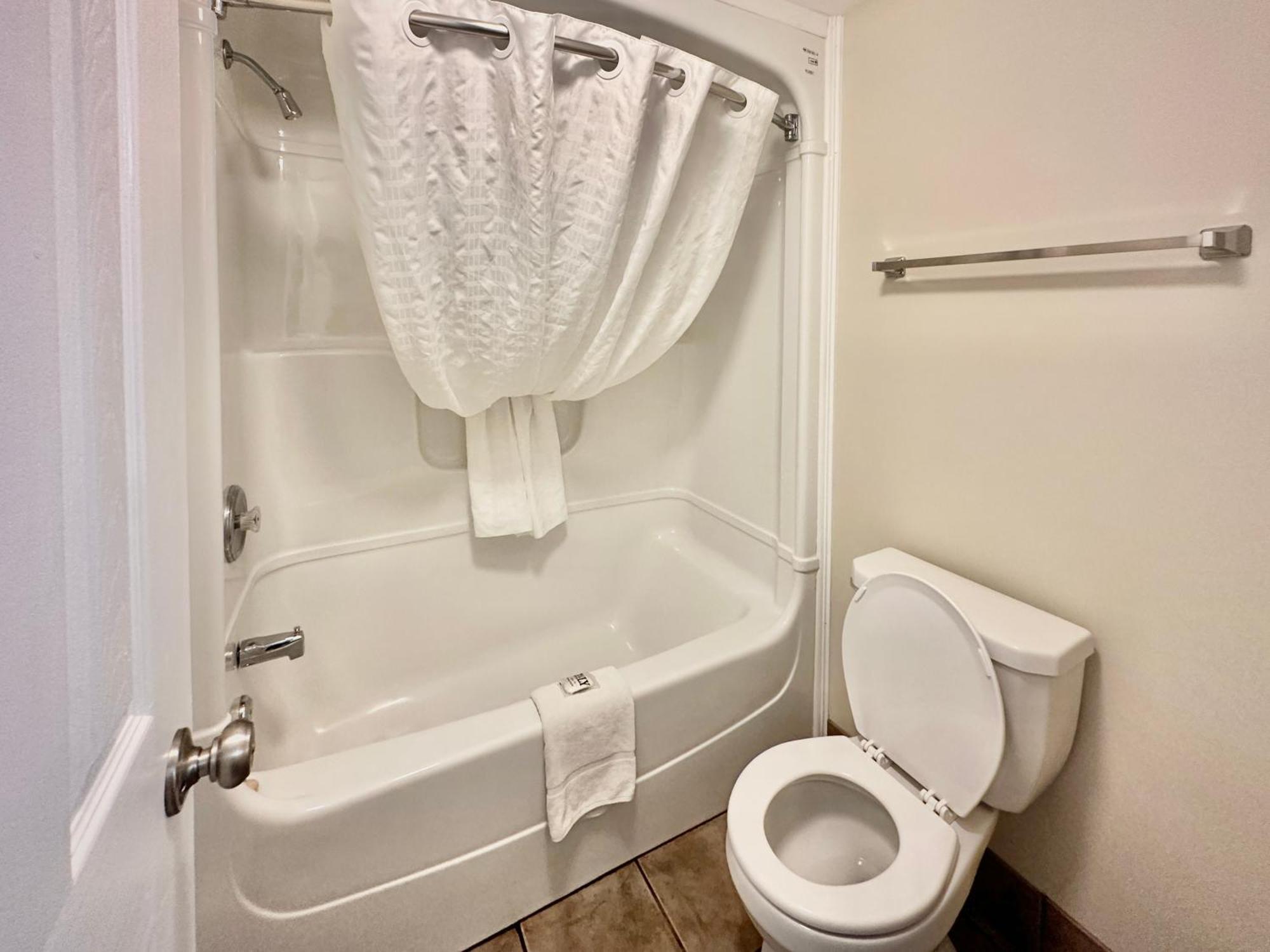 Bruce Anchor Cottages Тобермори Экстерьер фото